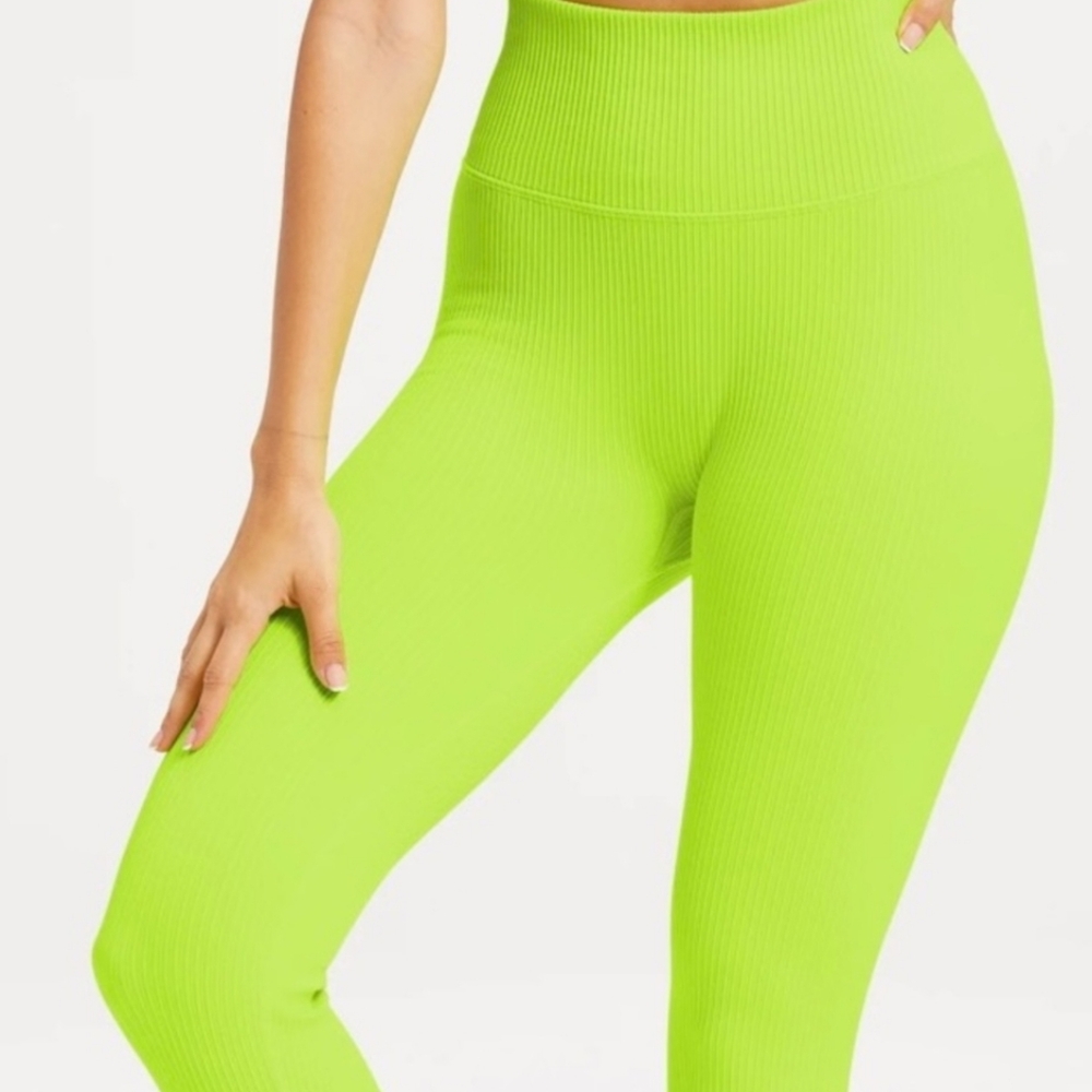NWT Good American Leggings
